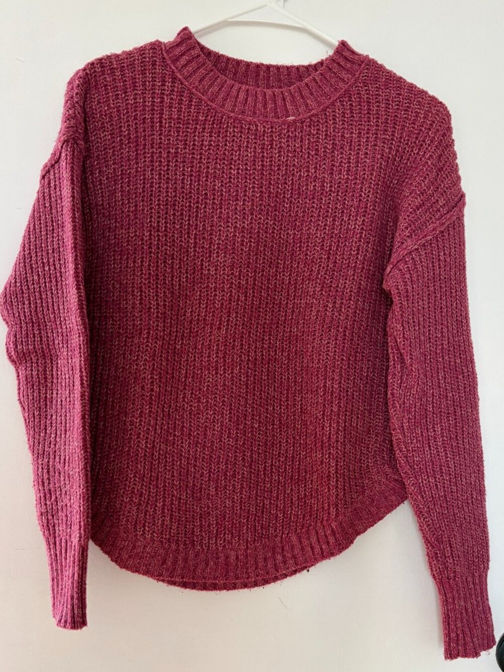 SO Goods for Life Curved Hem Pink Knit Sweater - S